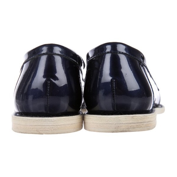 Chanel Patent Navy Blue Loafers Size 35 - Picture 4 of 4